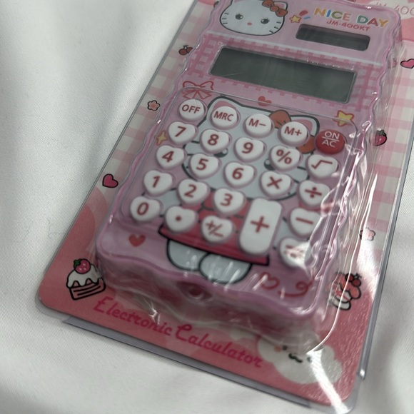 Sanrio Hello Kitty & Friends 8-Digit Maze Ball Calculator - Picture 10 of 11